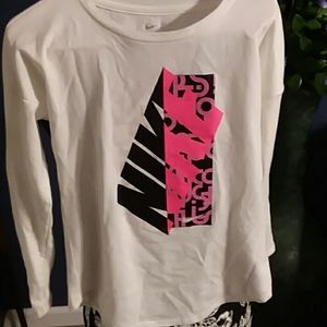 Girl's super soft long sleeve NIKE Tee